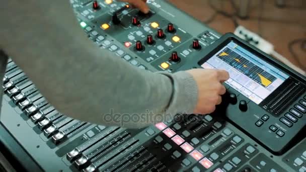 Male hands using digital mixing console — Stock Video