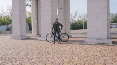 sabit vites bisiklet adamla 