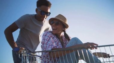 Kaç alışveriş sepeti ile eğlenin