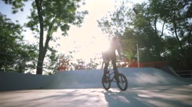 Skate Park genç adam 