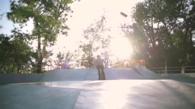 bmx Bisiklet yapan adam