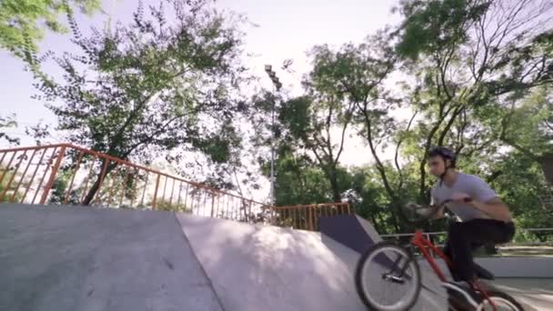 Skate Park genç adam — Stok video