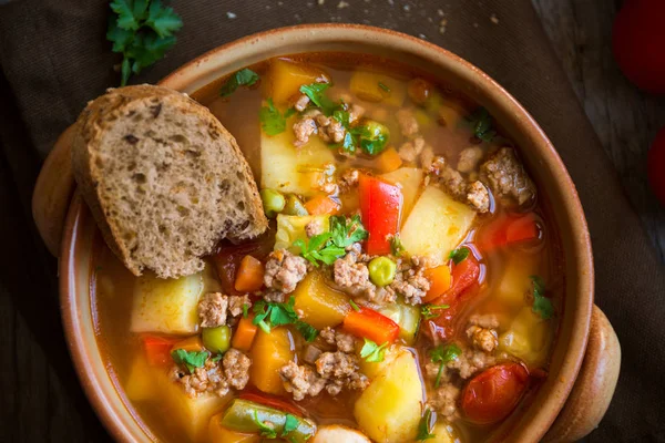 Delicious hamburger soup with meat and vegetables — Stock Photo, Image