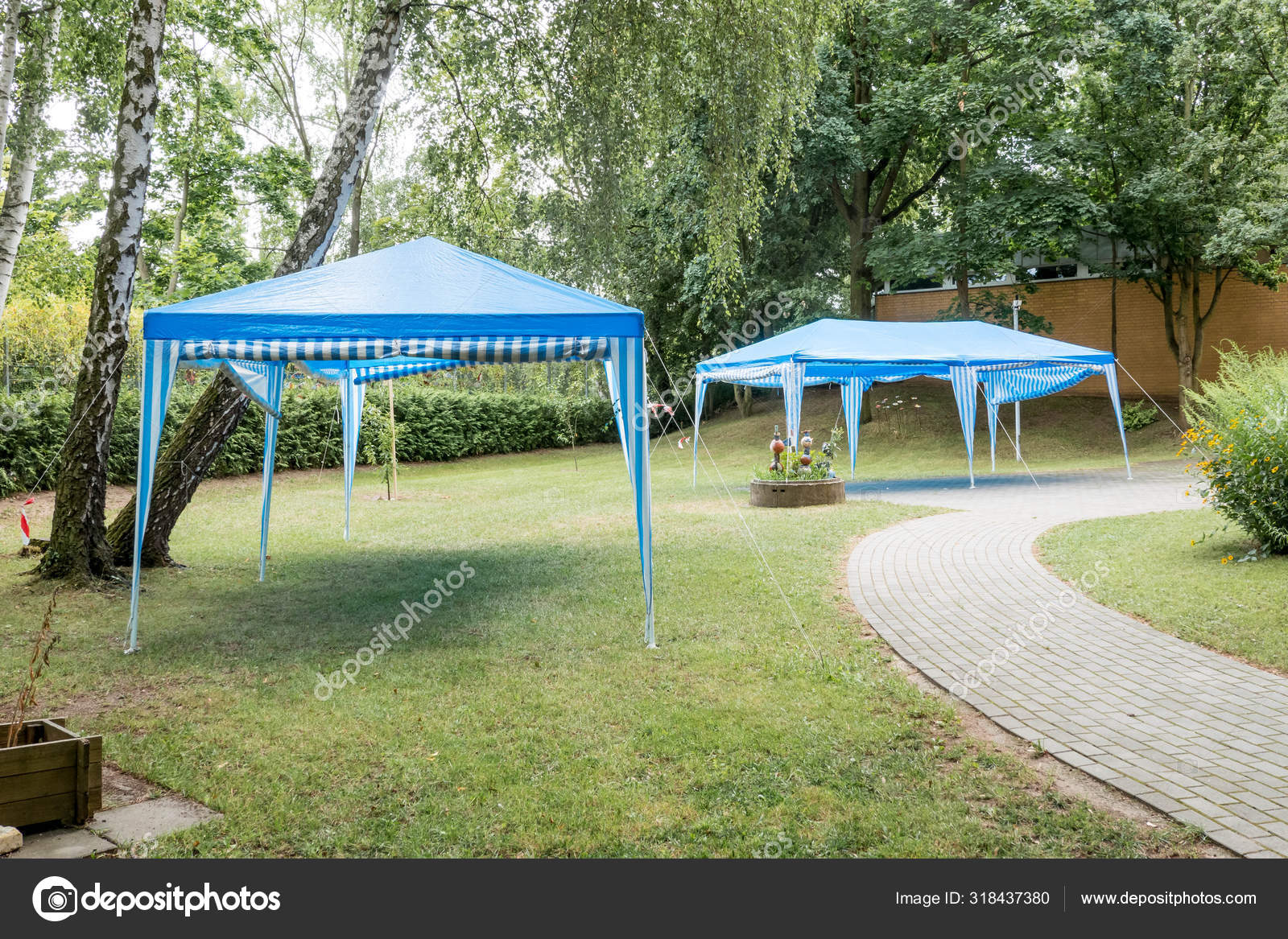 Garden Pavilions Stock Editorial Photo C Gph Foto De 318437380