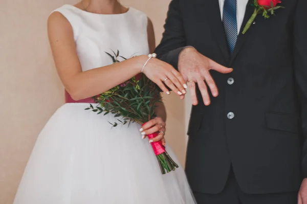 The process of exchange of wedding rings 8487. — Stock Photo, Image