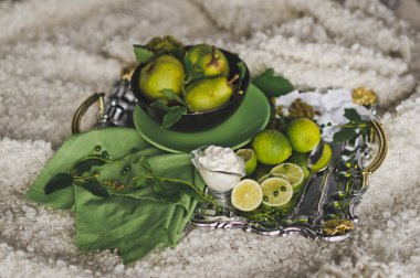 Armut ve limon yatakta 8713 yemekler.