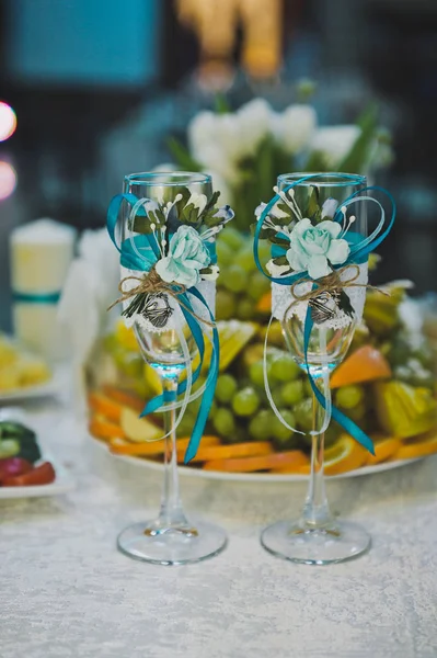 Patterned glasses for wine cocktails 8801. — Stock Photo, Image