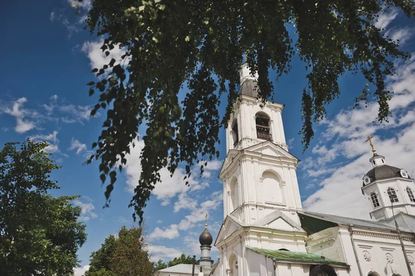 De klokkentoren van de opstanding kathedraal in Arzamas 9342. — Stockfoto