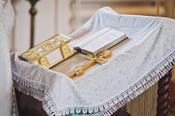 Boek van de kerk staan 6518. — Stockfoto