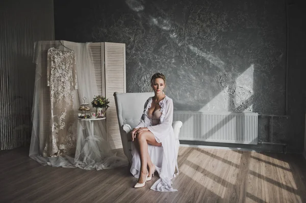 Portret Studio druhna obowiązków przed ceremonii ślubnej — Zdjęcie stockowe