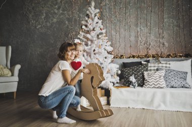 Noel süslemeleri 7098 arka plan üzerinde aile portresi.