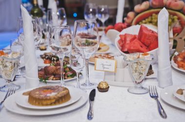 Festival tablo 7744 çanak üzerinde çanak.