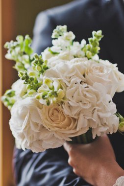 Bir arka planda 7769 ihale bir kucaklama.