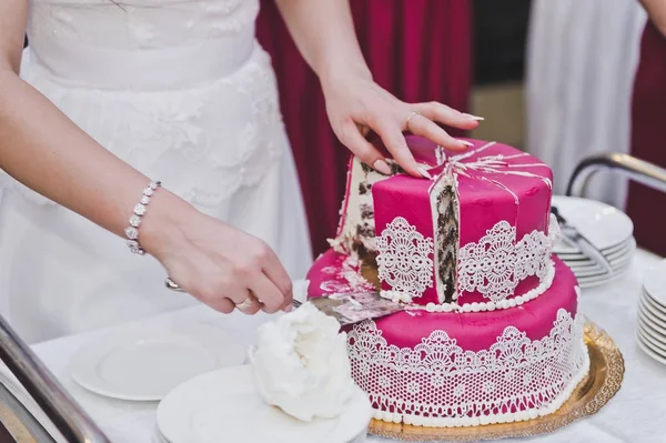 Wedding cake on the table 7968. — Stock Photo, Image