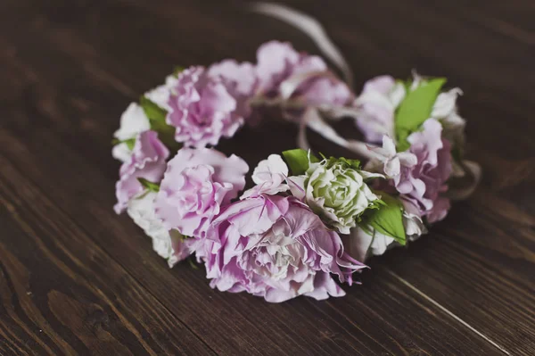 Ein Kranz aus rosa Blumen 8111. — Stockfoto