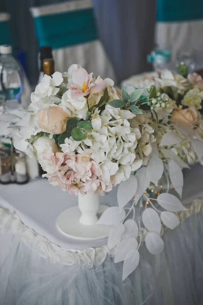 Un ejemplo de una sala decorada para una boda 1952. — Foto de Stock