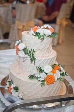 2139 numaralı düğün için büyük bir pasta..