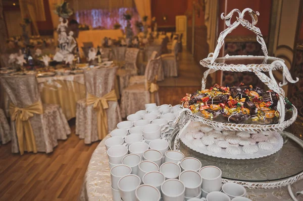 Mesa con tazas de té 2115. — Foto de Stock