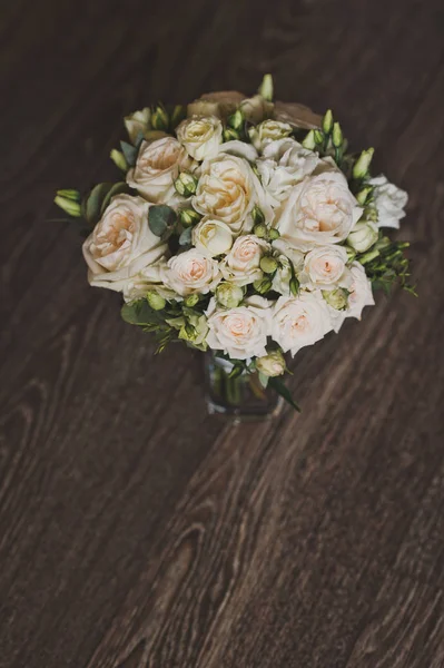 Blumenstrauß auf dem Tisch 2189. — Stockfoto