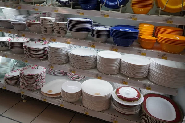 Dishes And Bowls Stacked For Sell At A Shop . Different Selections Of Plates In Sale In Front Of The Shop. Selections Have Different Prices. Varieties of tableware. - Dubai Uae December 2019 — Photo
