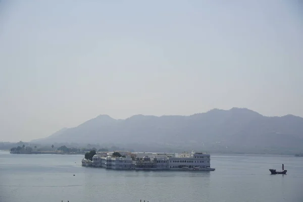 Vista Taj Lake Palace Hotel Lago Pichola Udaipur Rajasthan Março — Fotografia de Stock