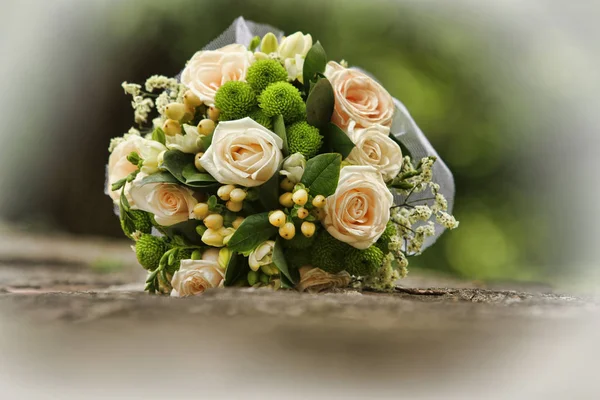 Düğün buketi taş