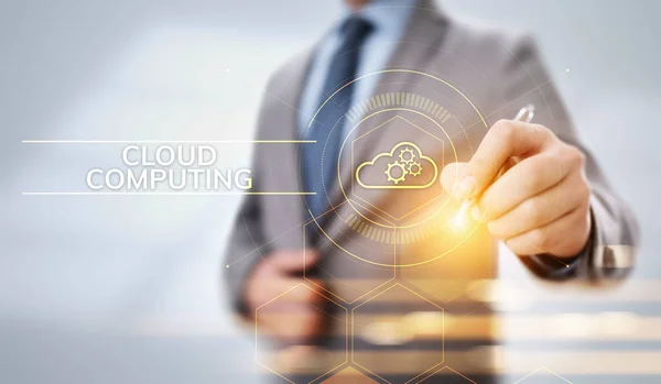 Cloud Computing δικτύωση και την έννοια του Διαδικτύου στην οθόνη. — Φωτογραφία Αρχείου