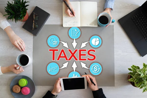 Diagrama de impostos Pagamento regular do governo Conceito de negócio de IVA na área de trabalho do escritório . — Fotografia de Stock