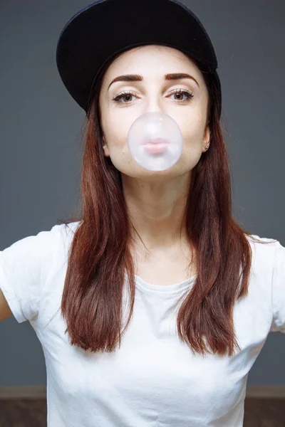 Kız ciklet açılırsa