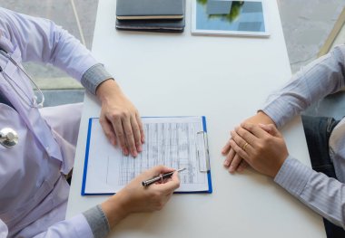 Doktor Winichai, semptomlar, hasta, tavsiye, sağlık danışmanlığı 