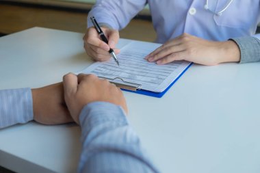 Doktor Winichai, semptomlar, hasta, tavsiye, sağlık danışmanlığı 