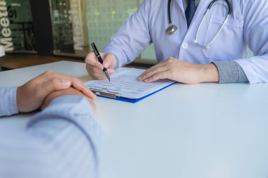 Doktor Winichai, semptomlar, hasta, tavsiye, sağlık danışmanlığı 