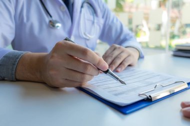 Doktor Winichai, semptomlar, hasta, tavsiye, sağlık danışmanlığı 