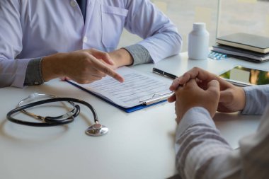 Doktor Winichai, semptomlar, hasta, tavsiye, sağlık danışmanlığı 