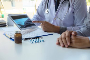 Doktor Winichai, semptomlar, hasta, tavsiye, sağlık danışmanlığı 