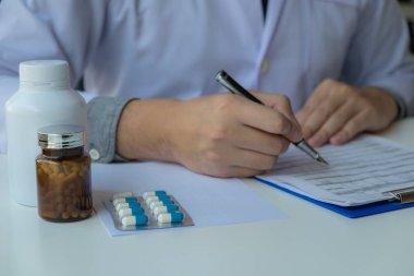 Doktor Winichai, semptomlar, hasta, tavsiye, sağlık danışmanlığı 