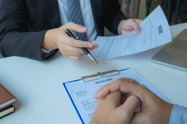 Solicitar trabajo, presentarte a los ejecutivos, y aplicar —  Fotos de Stock