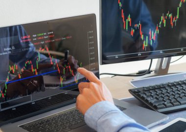 Masada ticaret yapmak, seninle dolu bir bilgisayar ekranı üzerinde çalışmaktır.