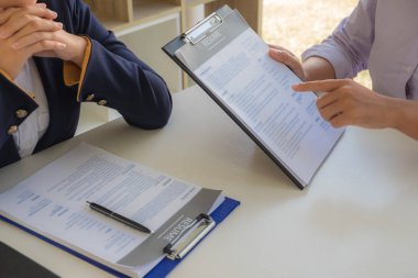 İstihdam geçmişi, başvurmak için kendini tanıtmak