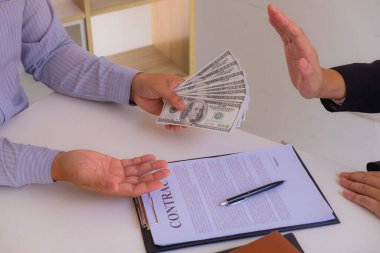 Yolsuzluk Önerisi İş dolandırıcılığı, inşaat, hükümet yetkilileri veya hizmet sağlayıcıları için yasadışı lobi
