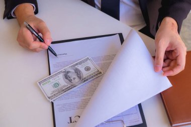 Yolsuzluk Önerisi İş dolandırıcılığı, inşaat, hükümet yetkilileri veya hizmet sağlayıcıları için yasadışı lobi