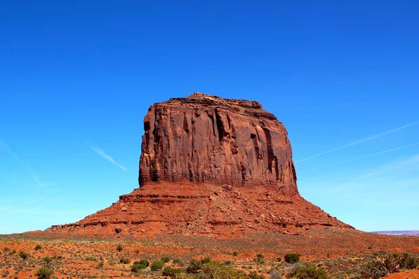 Belo Dia Monument Valley Merrick Butte Sob Céu Azul Claro — Fotografia de Stock