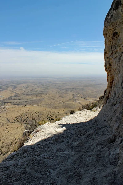 Horký Letní Den Krásná Turistická Stezka Vede Guadalupe Peak Nejvyšší — Stock fotografie