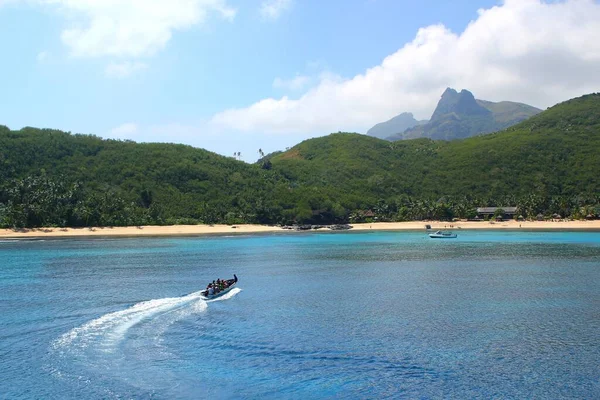 Ilhas Fiji Bela Paisagem Praia Barco Traz Convidados Para Seu — Fotografia de Stock