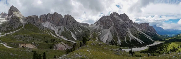Gardena山谷 South Tyrol的Puez Odles Naturepark的戏剧性天气 从Furchetta Forces Sieles Monte Stephia到Gardena山谷的风景 — 图库照片