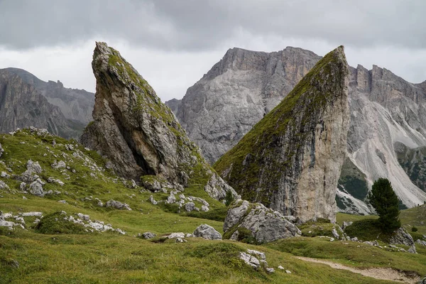 Hermosa Vista Las Rocas Distintivas Pieralongia Puez Odles Naturepark Tirol — Foto de Stock