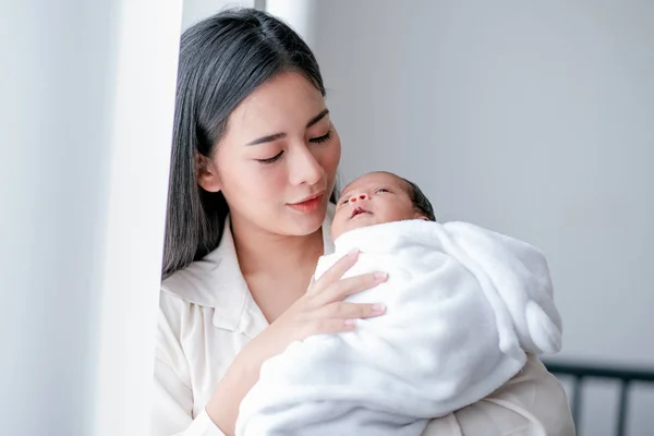 Portrait Young Asian Mother Take Care Her Newborn Baby Holding — Stock Photo, Image