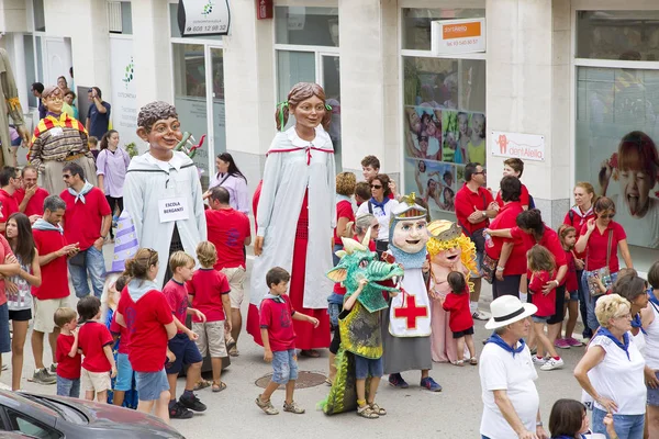 Défilé des géants et des grandes têtes — Photo