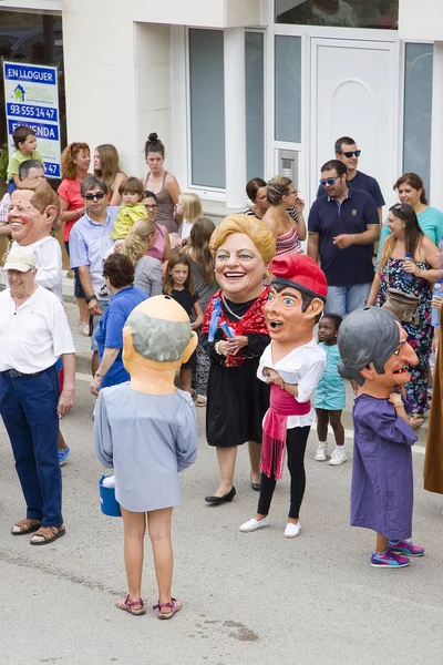 Gigantes e cabeças grandes desfile — Fotografia de Stock