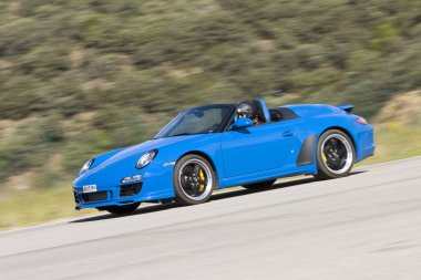 Porsche Carrera Speedster, 7 Ekim 2012 'de La Seu d' Urgell, İspanya 'da American Car Club tarafından düzenlenen Road and Track yarış haftasonunda yer almaktadır..